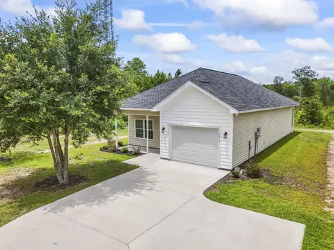 Exterior - 7913 E Highway 19, Loris, SC 29569 photo 2 of 9