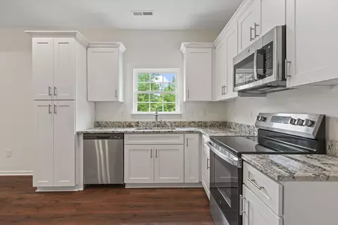 Kitchen - 7913 E Highway 19, Loris, SC 29569 photo 4 of 4