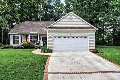 131 Cobblestone Dr, Pawleys Island, SC 29585