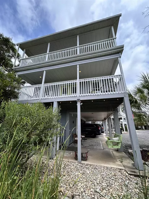 1104 Osprey Ct, Murrells Inlet, SC 29576