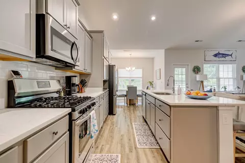 Kitchen - 511 Grain Field Dr, Georgetown, SC 29440 photo 5 of 6