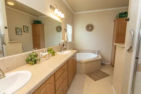 Bath - 804 Windemere Ct, Conway, SC 29526 photo 1 of 5