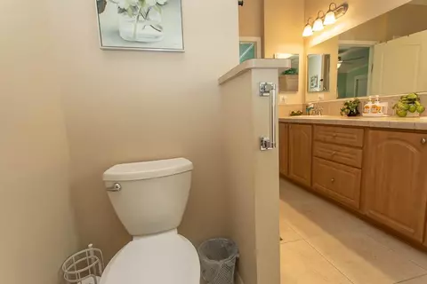 Bath - 804 Windemere Ct, Conway, SC 29526 photo 3 of 5