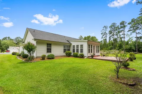 Exterior - 125 Fox Glen Dr, Loris, SC 29569 photo 6 of 9