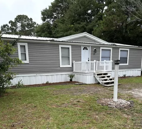 37 Offshore Dr, Murrells Inlet, SC 29576