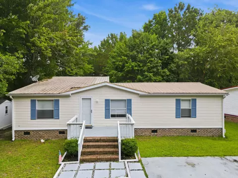 8011 Mclamb Dr, Myrtle Beach, SC 29588