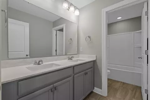 Bath - 5235 Stockyard Loop, Myrtle Beach, SC 29588 photo 2 of 3