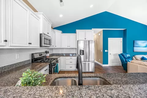 Kitchen - 5903 Haskell Cir, Myrtle Beach, SC 29577 photo 5 of 7