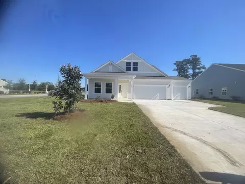 332 NW Mayflower Dr, Calabash, NC 28467