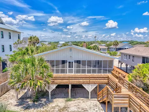 497 Norris Dr, Pawleys Island, SC 29585