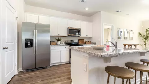 Kitchen - 830 Farmers Passage Loop, Loris, SC 29569 photo 1 of 3