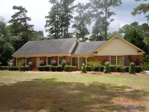 43 Willow Dr, Tabor City, NC 28463