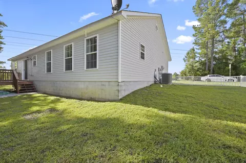 Exterior - 1517 Ackerrose Dr, Conway, SC 29527 photo 4 of 7
