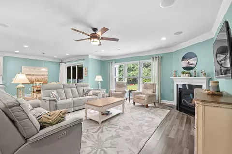 Living - 735 Greta Loop, Myrtle Beach, SC 29579 photo 2 of 5
