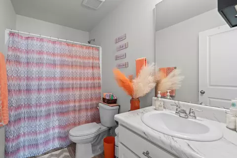 Bath - 540 Dundalk Dr, Conway, SC 29526 photo 2 of 2