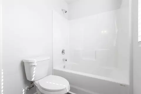 Bath - 952 Caswell Dr, Conway, SC 29527 photo 2 of 2