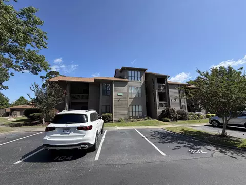 104 Indian Wells Ct #104, Murrells Inlet, SC 29576