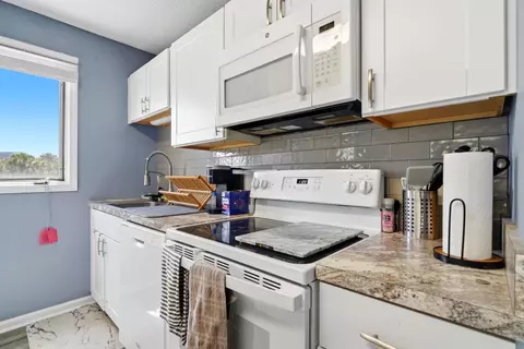 Kitchen - 206 Double Eagle Dr #A-2, Myrtle Beach, SC 29575 photo 1 of 7