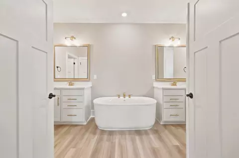 Bath - 130 River Birch Dr, Loris, SC 29569 photo 5 of 6
