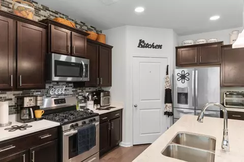 Kitchen - 5203 Stockyard Loop, Myrtle Beach, SC 29588 photo 3 of 4