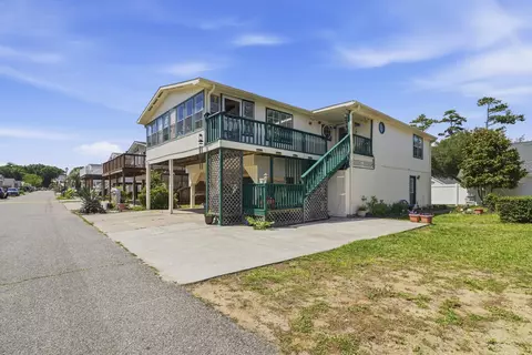 440 Meadowlark Dr, Surfside Beach, SC 29575 photo 2