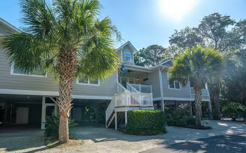 55 Seagrove Ct #109, Pawleys Island, SC 29585