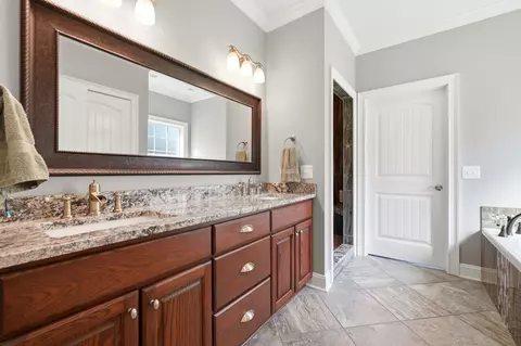 Bath - 1071 Forest Dr, Conway, SC 29526 photo 3 of 6