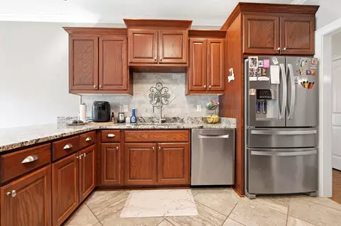 Kitchen - 1071 Forest Dr, Conway, SC 29526 photo 2 of 5