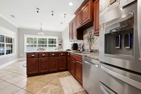Kitchen - 1071 Forest Dr, Conway, SC 29526 photo 3 of 5