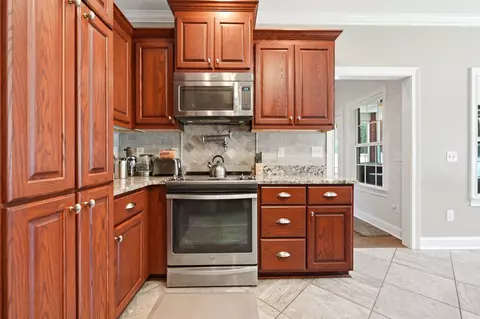 Kitchen - 1071 Forest Dr, Conway, SC 29526 photo 4 of 5
