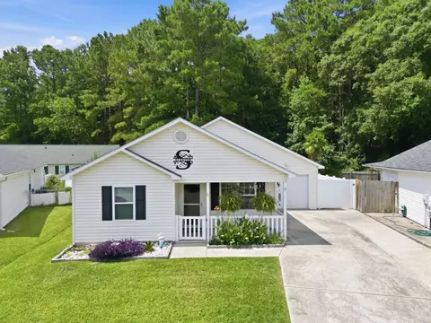 7996 Short Needle Ct, Murrells Inlet, SC 29576