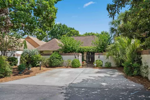7 Valencia Cir, Myrtle Beach, SC 29572