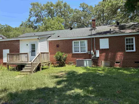 Exterior - 1302 Saville St, Georgetown, SC 29440 photo 5 of 7