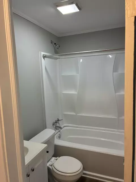Bath - 1302 Saville St, Georgetown, SC 29440 photo 1 of 5