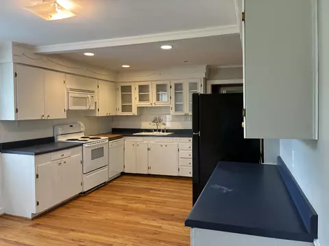 Kitchen - 1302 Saville St, Georgetown, SC 29440 photo 1 of 4
