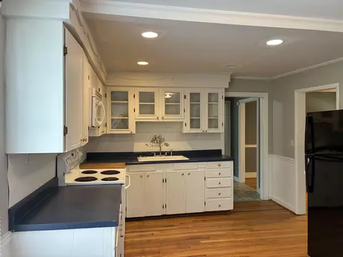 Kitchen - 1302 Saville St, Georgetown, SC 29440 photo 4 of 4
