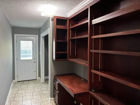 Entry Way - 1302 Saville St, Georgetown, SC 29440 photo 3 of 3