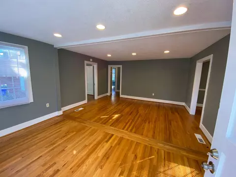 Living - 1302 Saville St, Georgetown, SC 29440 photo 7 of 8