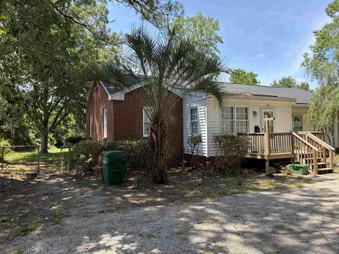 Exterior - 1302 Saville St, Georgetown, SC 29440 photo 2 of 7