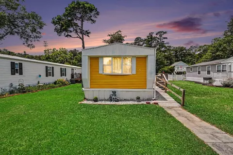 5 Crooked Island Cir, Murrells Inlet, SC 29576