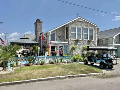 400 16th Ave S # A, North Myrtle Beach, SC 29582