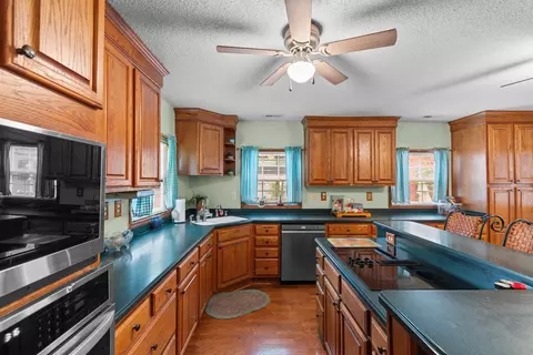 Kitchen - 128 Fiddlers Loop, Georgetown, SC 29440 photo 4 of 5