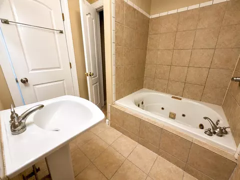 Bath - 533 Black River Rd, Georgetown, SC 29440 photo 1 of 3
