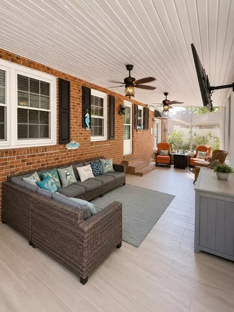 Exterior - 515 7th Ave S, Surfside Beach, SC 29575 photo 4 of 14
