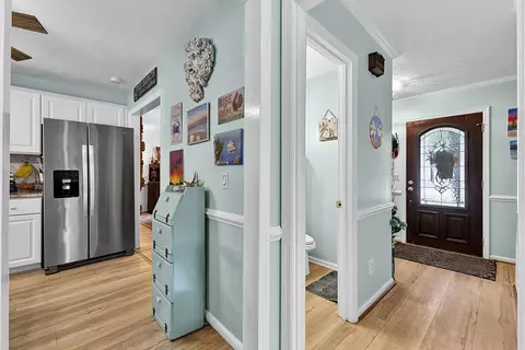 Entry Way - 515 7th Ave S, Surfside Beach, SC 29575 photo 3 of 7