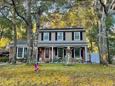 515 7th Ave S, Surfside Beach, SC 29575