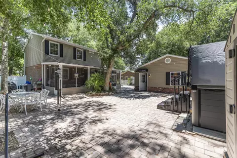 Exterior - 515 7th Ave S, Surfside Beach, SC 29575 photo 10 of 14