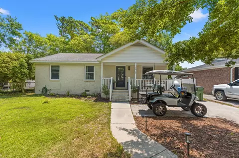 1015 Poplar Dr S, Surfside Beach, SC 29575