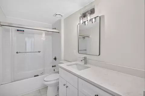 Bath - 1209 Prince St, Georgetown, SC 29440 photo 2 of 4