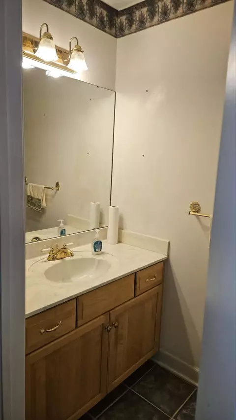 Bath - 1927 Armview Rd, Loris, SC 29569 photo 1 of 4